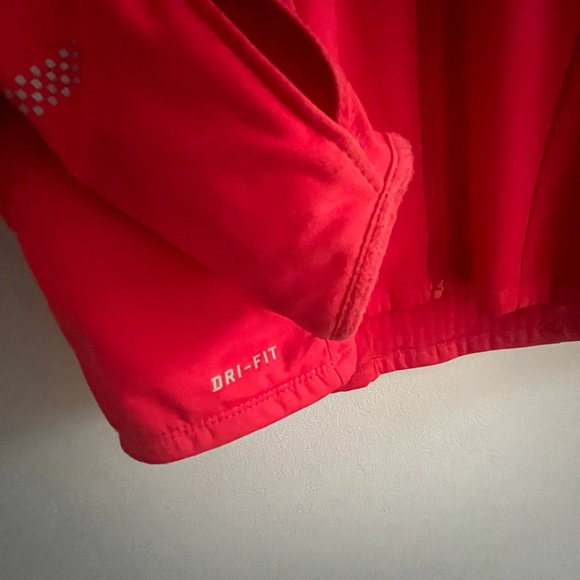 Nike Dri Fit jacket - Picture 3 of 4